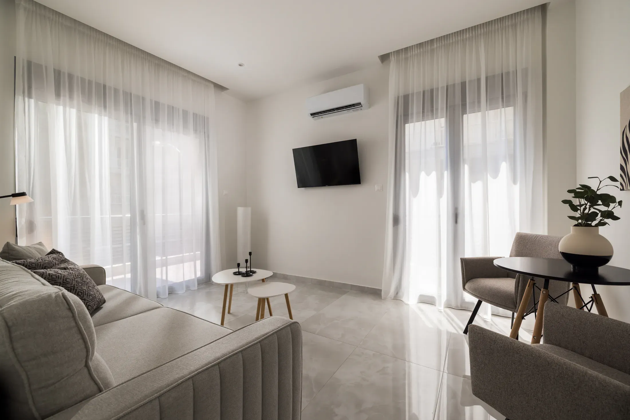 One-bedroom apartment — interior